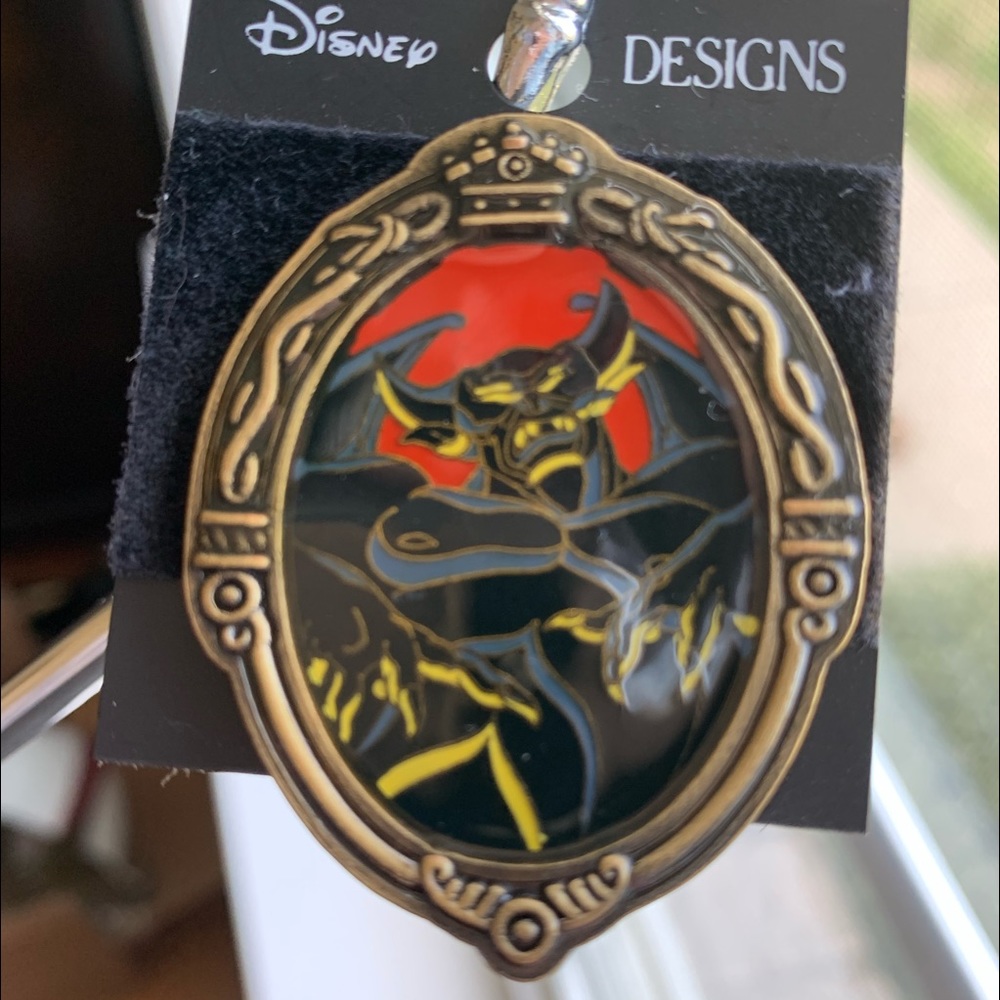 🍒💣 Chernabog Villains pin